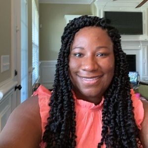 Meet your Posher, Charlotte